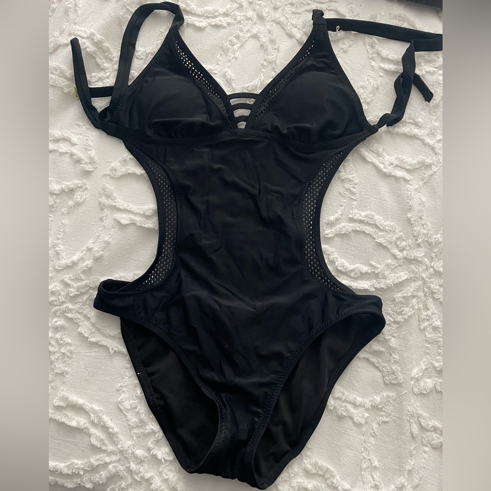 New Women’s Black One Piece Monokini Swimsuit, Size Medum